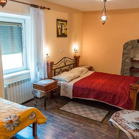 Apartma In Sobe Pilih Vipava Room photo